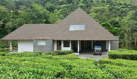 ホテルSilver Oak Plantation Bungalow Udumbanshola エクステリア 写真